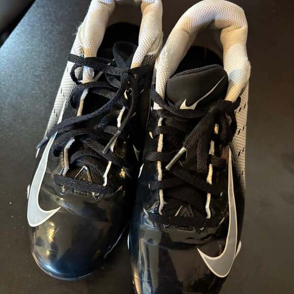 Nike Vapor Untouchable Shark 3 Football Cleats - Picture 5 of 13